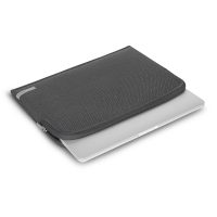 Funda Moshi Pluma para MacBook Pro 14 pulgadas Gray Mobile Store Ecuador1